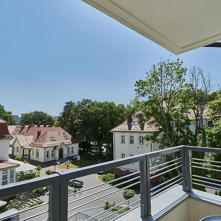 - Wyspianskiego 34e *