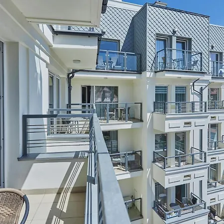 - Wyspianskiego 34e *