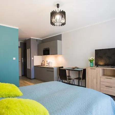 - Wyspianskiego 34e *