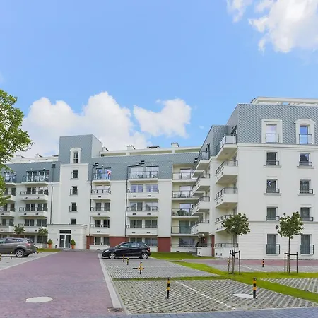 - Wyspianskiego 34e *