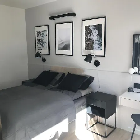 - Wyspianskiego 34e *